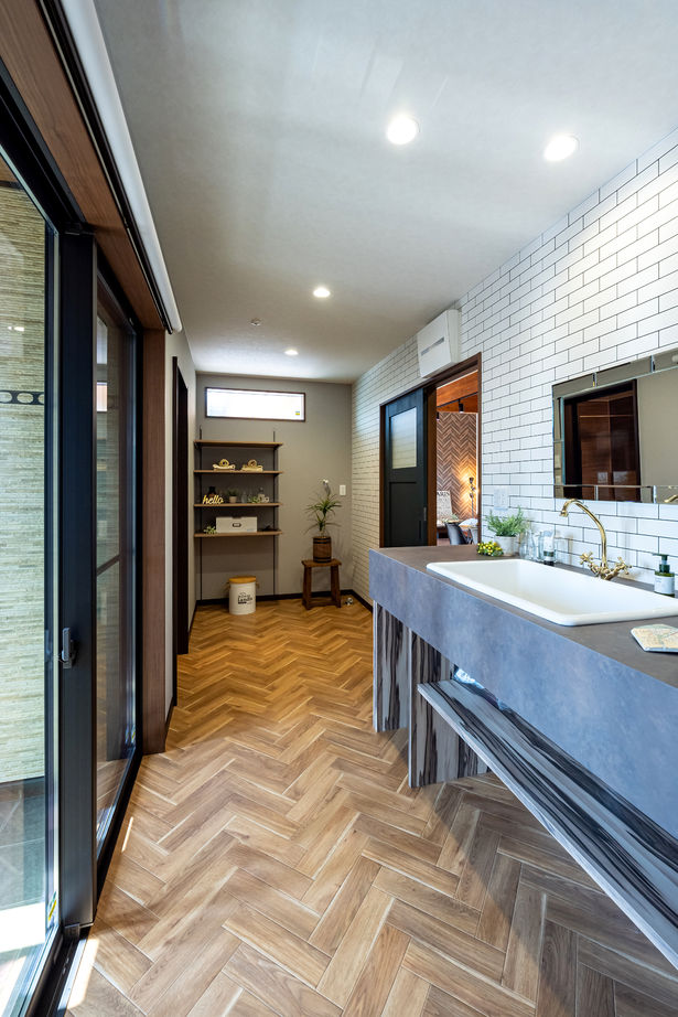 アイワホーム 【本体価格2480万円/34.19坪/平屋】モダンなデザイン×機能的な動線で暮らしやすい平屋の建築実例画像10