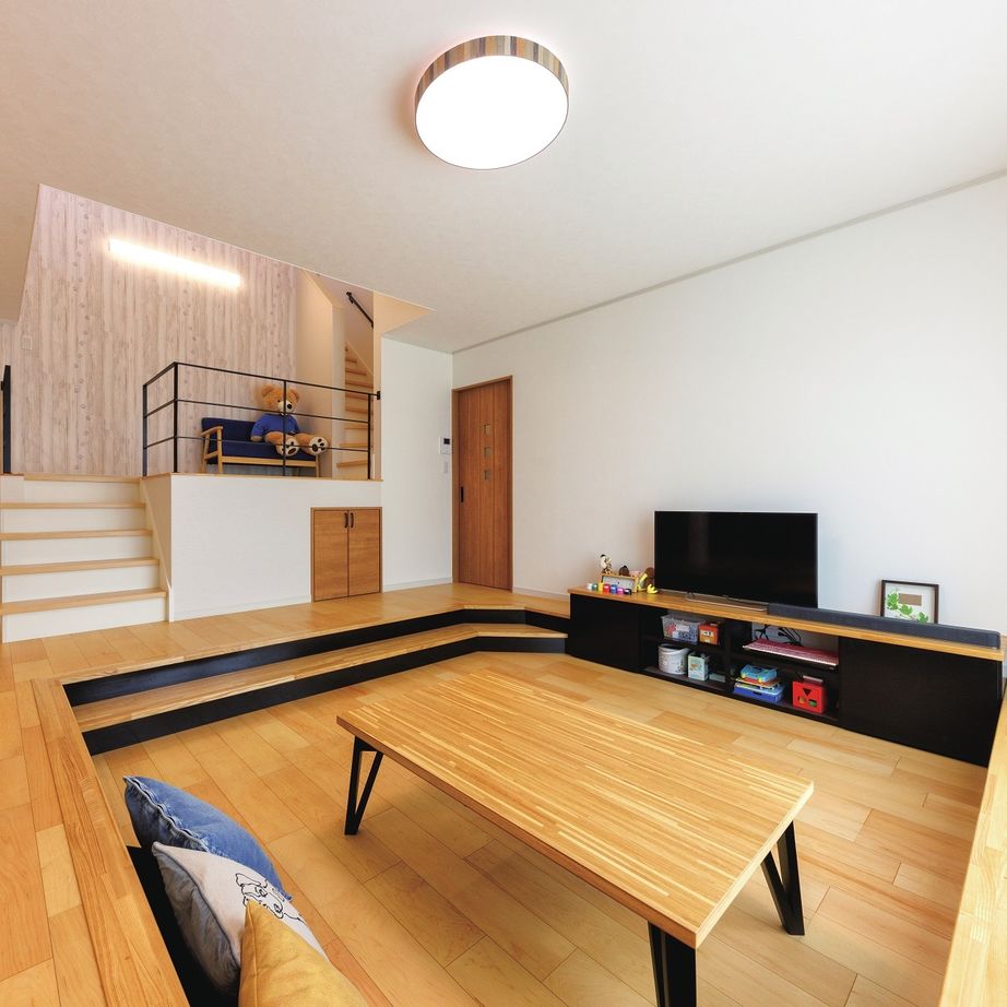 アイワホーム 【本体価格2400万円/40.5坪】外観・内観ともにお洒落な立体的空間を実現。遊び心あるメリハリのある暮らしの建築実例画像3