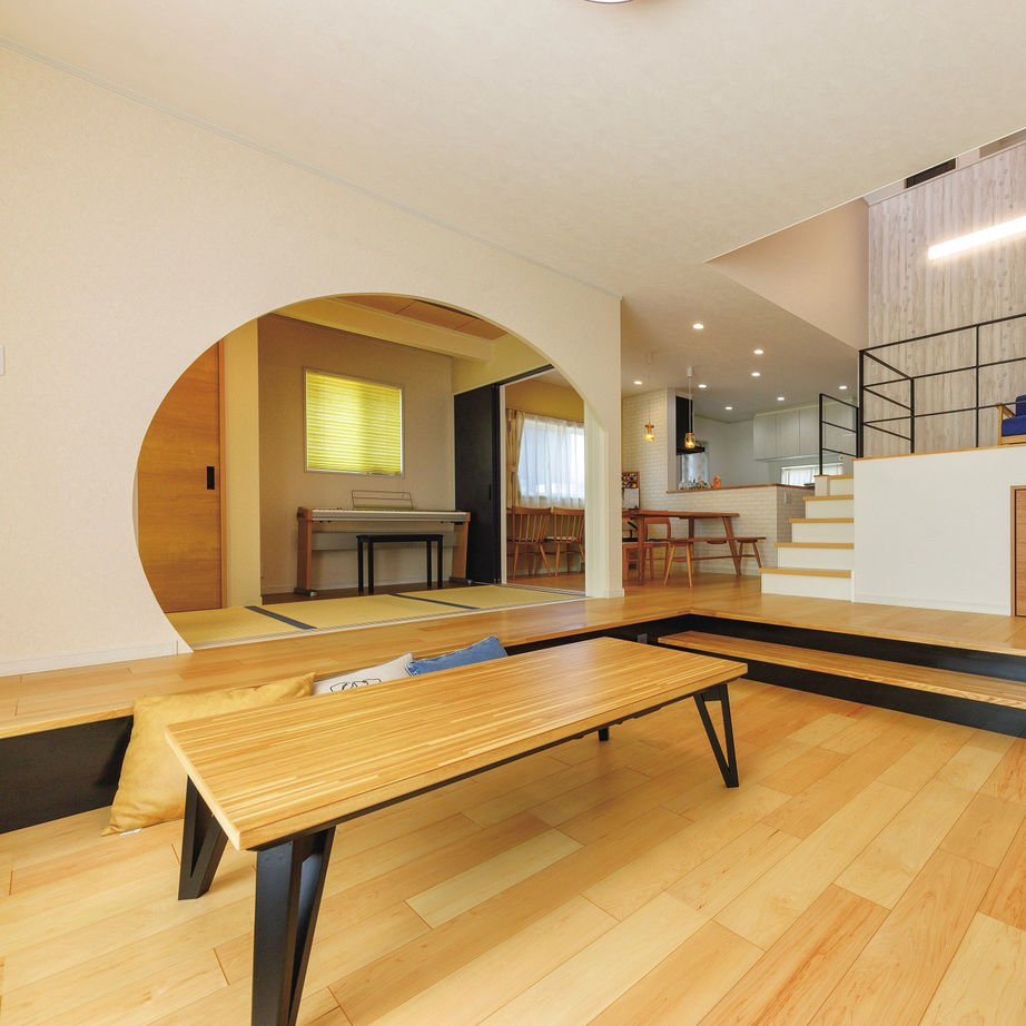 アイワホーム 【本体価格2400万円/40.5坪】外観・内観ともにお洒落な立体的空間を実現。遊び心あるメリハリのある暮らしの建築実例画像4