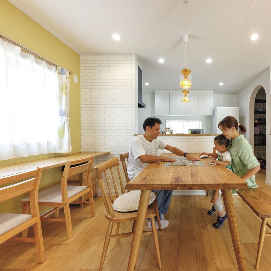 アイワホーム 【本体価格2400万円/40.5坪】外観・内観ともにお洒落な立体的空間を実現。遊び心あるメリハリのある暮らしの建築実例画像5