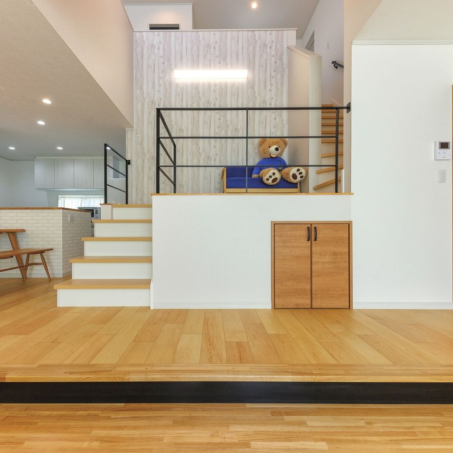 アイワホーム 【本体価格2400万円/40.5坪】外観・内観ともにお洒落な立体的空間を実現。遊び心あるメリハリのある暮らしの建築実例画像7