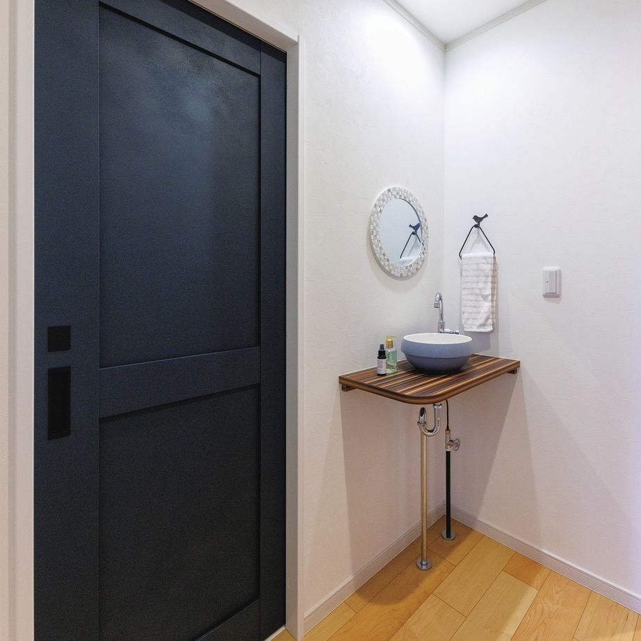 アイワホーム 【本体価格2400万円/40.5坪】外観・内観ともにお洒落な立体的空間を実現。遊び心あるメリハリのある暮らしの建築実例画像9