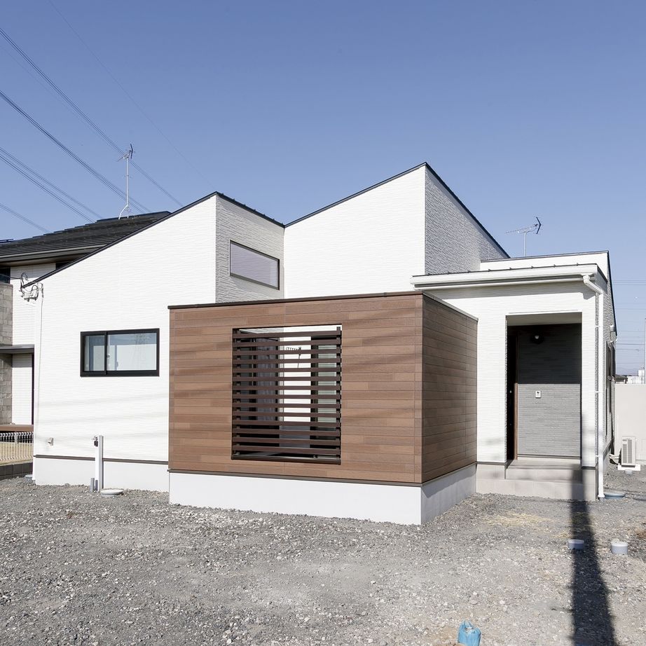 アイワホーム 【本体価格2500～2999万円/33.5坪】のびやかな空間に家事ラクな動線。メリハリのある暮らしを楽しむ平屋の建築実例画像2