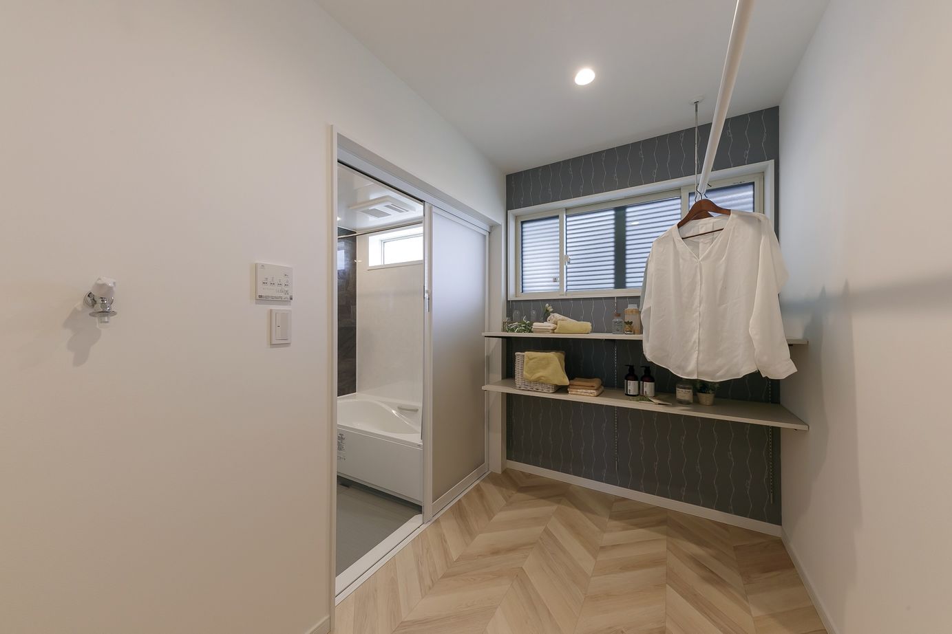 アイワホーム 【本体価格2500～2999万円/33.5坪】のびやかな空間に家事ラクな動線。メリハリのある暮らしを楽しむ平屋の建築実例画像7