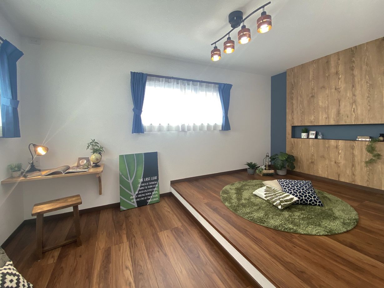 アイワホーム 【本体価格2000～2500万円/35坪】ホテルライクな空間を彩る照明に、多彩なクロスなど遊び心溢れる家の建築実例画像5