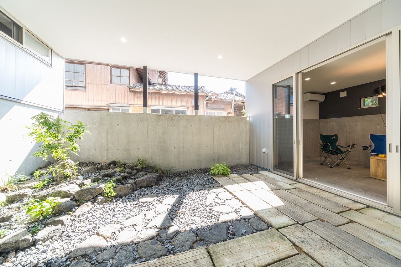 クオリティハウス／新潟材協 スキップフロアと勾配天井による“空間一体型”の家の建築実例画像6