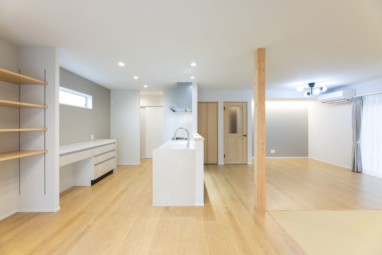 クオリティハウス／新潟材協 田園風景と四季の変化を取り込んだ長期優良住宅の建築実例画像