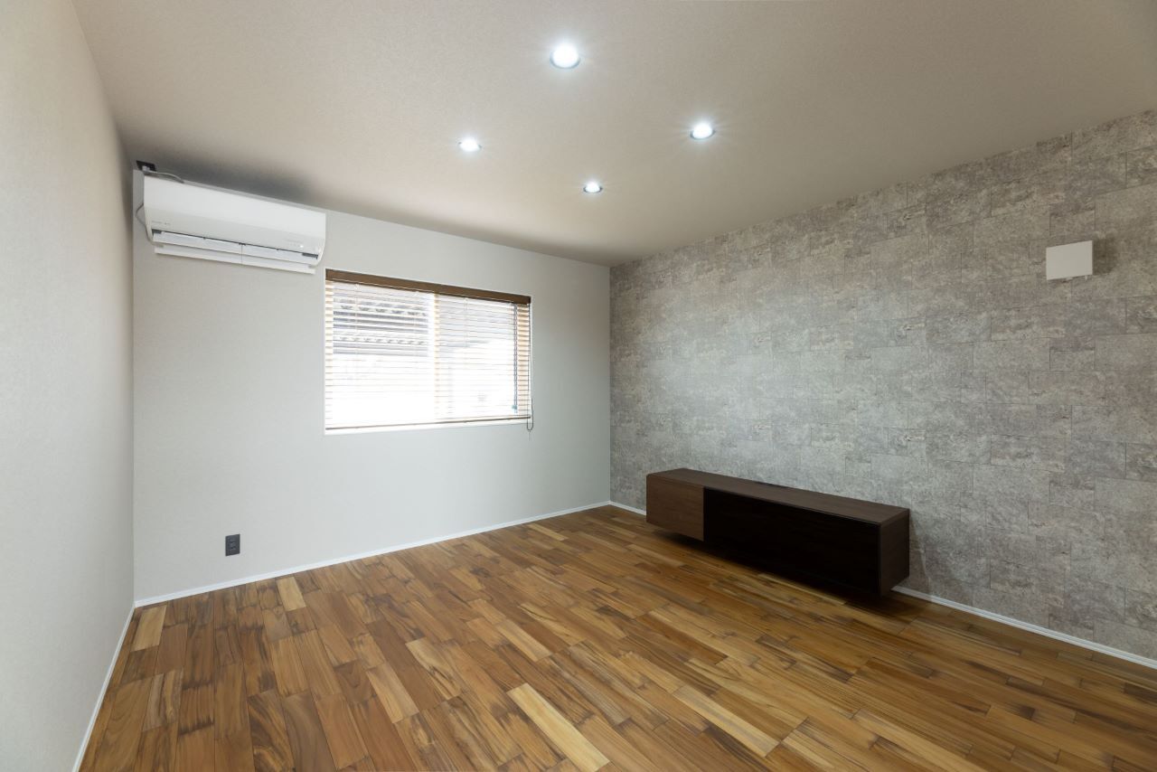 クオリティハウス／新潟材協 素材にこだわったカフェテイストの家の建築実例画像2