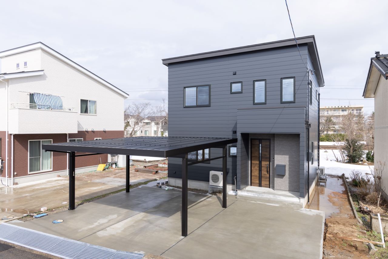 クオリティハウス／新潟材協 素材にこだわったカフェテイストの家の建築実例画像8