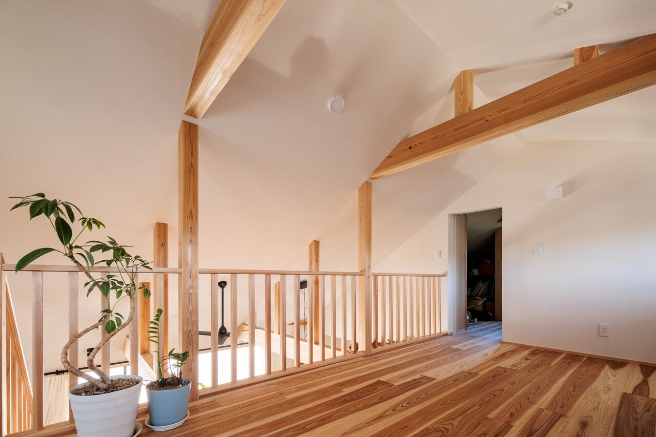 自然と木の家　スミャスク 【湘南/1000万円台/自然素材/間取り図】平屋のように暮らせる、オープンな吹抜けリビングの家の建築実例画像7