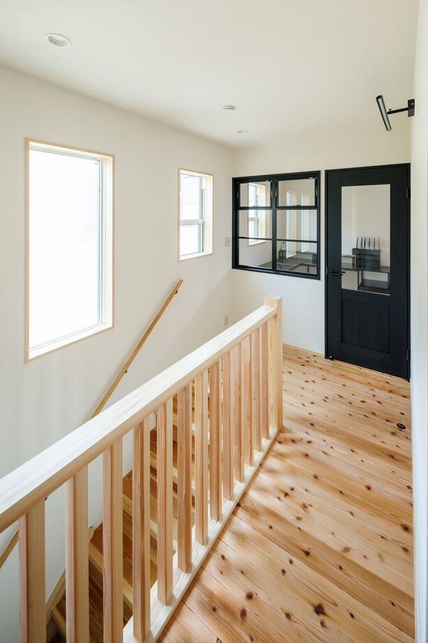 自然と木の家　スミャスク 【自然素材/吹抜け】大切な思い出と共に暮らしは続く。職人の手仕事が光る和モダンの住まいの建築実例画像8