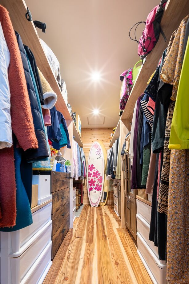 自然と木の家　スミャスク 【2000万円台/自然素材/間取り図】深い軒と檜の格子が温泉旅館のような雰囲気を演出する和モダンな住まいの建築実例画像8