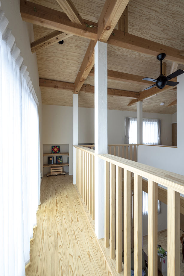 コスモレーベン 【メイン床材：飫肥杉】ふわっと広がる杉の香り。リビング・土間・ウッドデッキが繋がった圧巻の大空間。の建築実例画像6