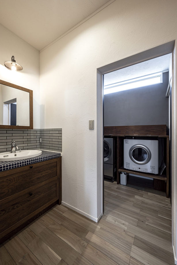 コスモレーベン 【メイン無垢床：アカシア】平屋＋勾配天井で、大空間を実現。デッドスペースを活かしたペット部屋も。の建築実例画像5