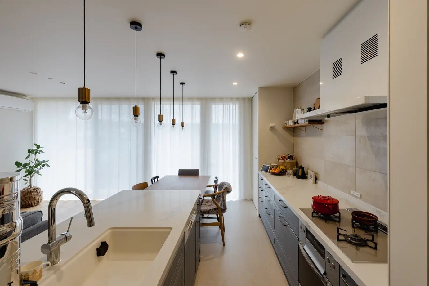 リキュー 【蒲郡市/30坪台/平屋風】光に満たされた趣味を生かす住まいの建築実例画像4