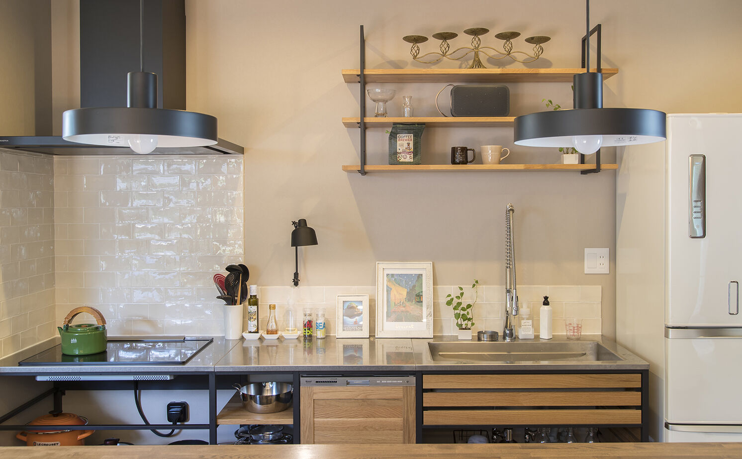 リキュー 【愛知県｜建築家×３階建て】家族や友人と語らうウッドデッキのある２階LDK＆インナーガレージの家の建築実例画像3