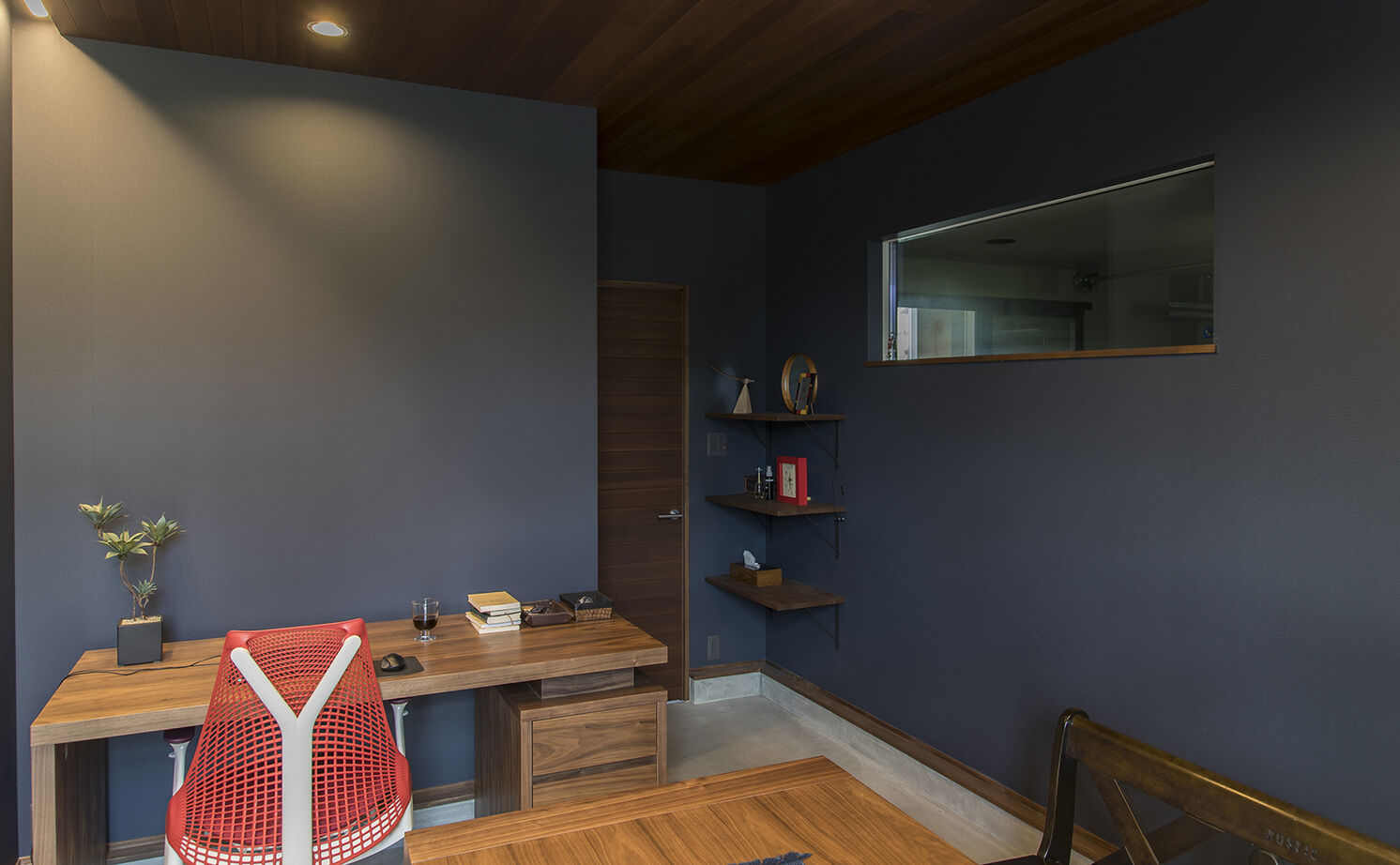 リキュー 【愛知県｜建築家×３階建て】家族や友人と語らうウッドデッキのある２階LDK＆インナーガレージの家の建築実例画像6