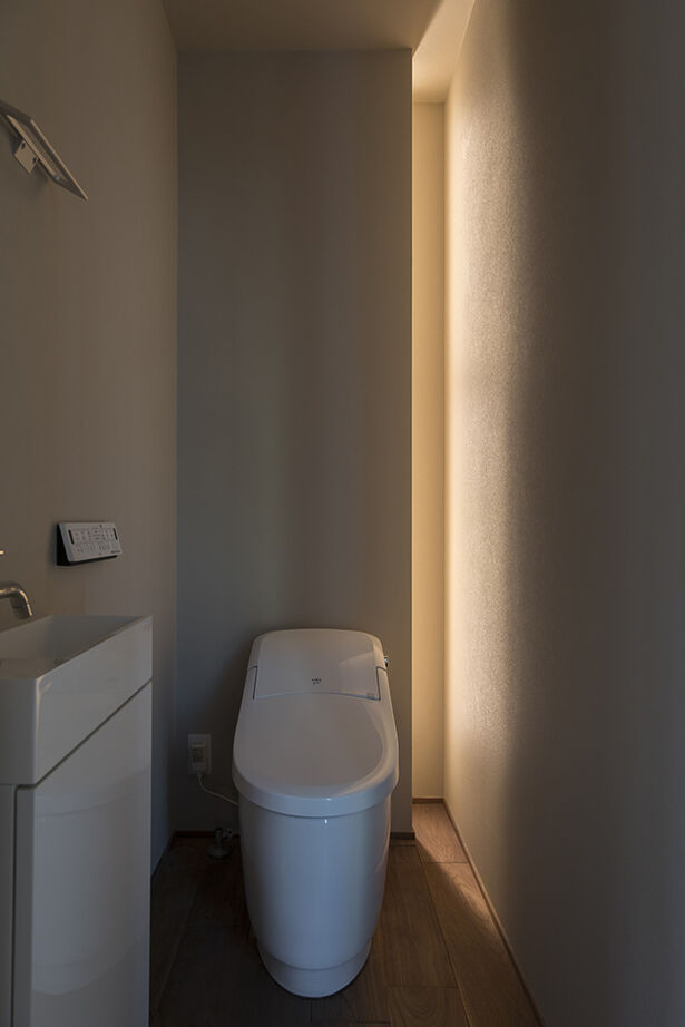 リキュー 【愛知県｜建築家×３階建て】家族や友人と語らうウッドデッキのある２階LDK＆インナーガレージの家の建築実例画像10