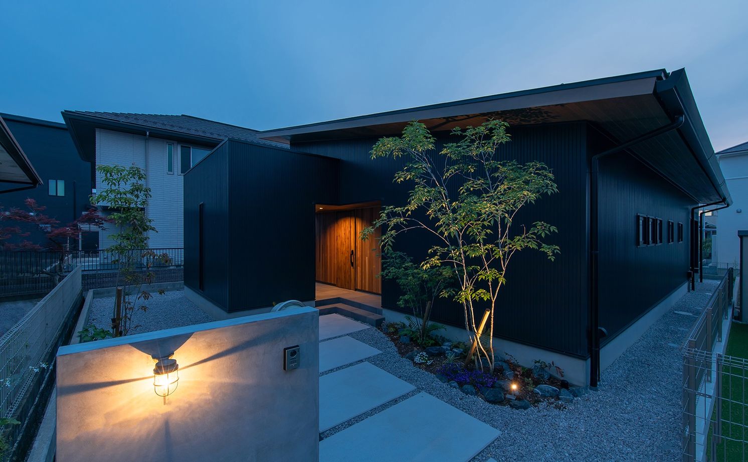 ルポハウス一級建築士事務所 【滋賀/平屋/2000万円台/30坪台/ガルバ/間取り図】時間や季節の変化を楽しむ暮らし。居場所を造る家の建築実例画像1