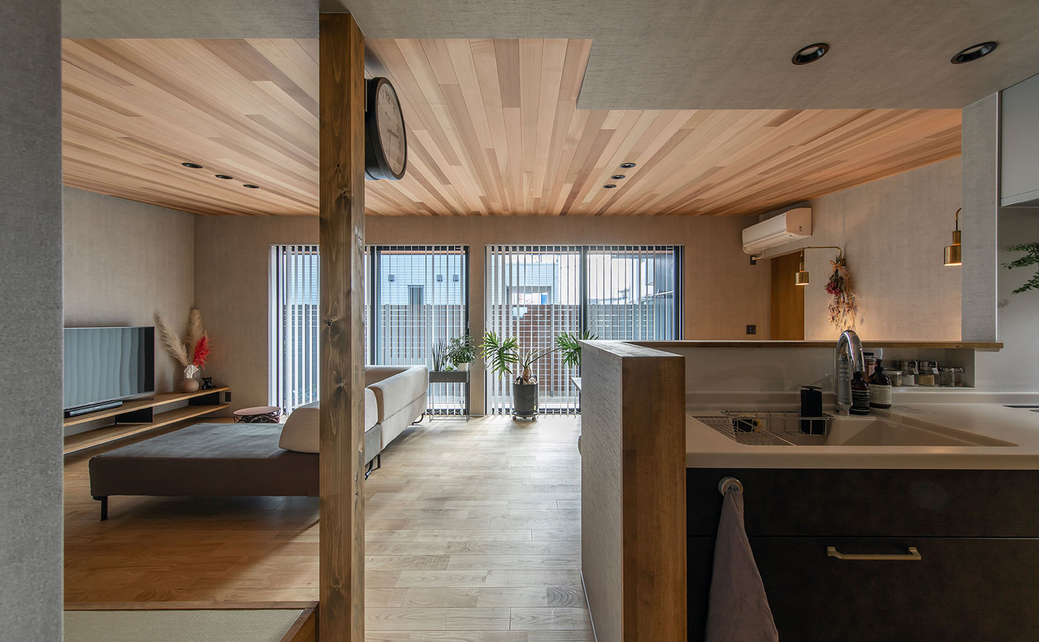 ルポハウス一級建築士事務所 【滋賀/平屋/2000万円台/30坪台/ガルバ/間取り図】時間や季節の変化を楽しむ暮らし。居場所を造る家の建築実例画像17