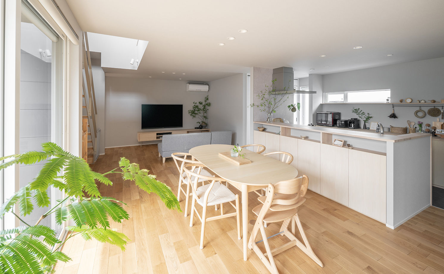 ルポハウス一級建築士事務所 【京都/2000万円台/30坪台/ガルバ/間取り図】サクラ並木をのぞむ「への字屋根」の家の建築実例画像3