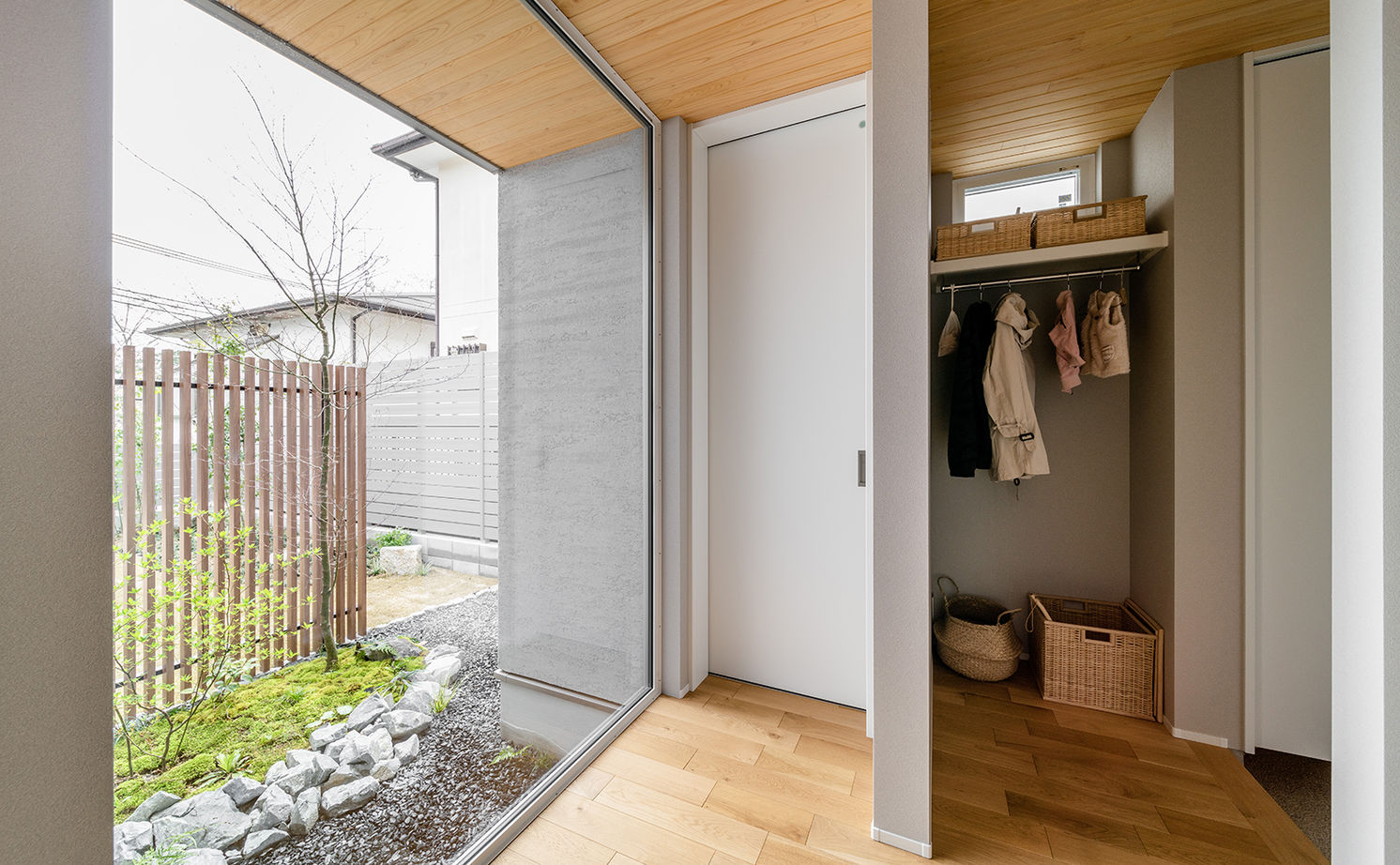 ルポハウス一級建築士事務所 【京都/2000万円台/30坪台/ガルバ/間取り図】サクラ並木をのぞむ「への字屋根」の家の建築実例画像14