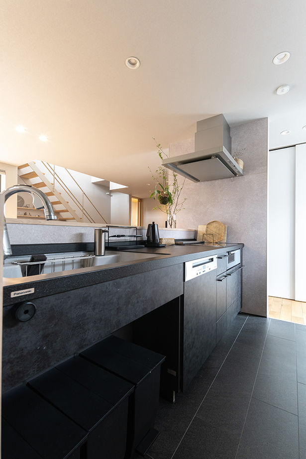 ルポハウス一級建築士事務所 【京都/2000万円台/30坪台/ガルバ/間取り図】サクラ並木をのぞむ「への字屋根」の家の建築実例画像17