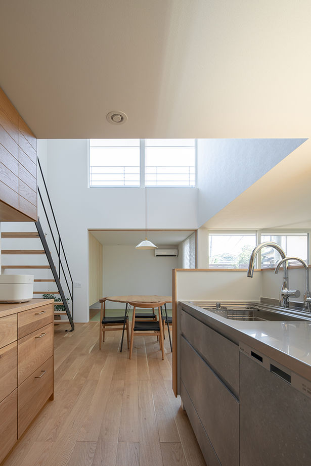 ルポハウス一級建築士事務所 【2000万円台/滋賀/中庭/吹抜け/子育て】二つのお庭がある家。非日常感が漂う暮らし良い住まいの建築実例画像16