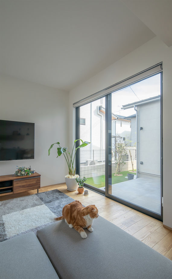 ルポハウス一級建築士事務所 【2000万円台／滋賀県／外観／吹き抜け】グレーの外観に木を合わせたオシャレで目をひく家の建築実例画像9