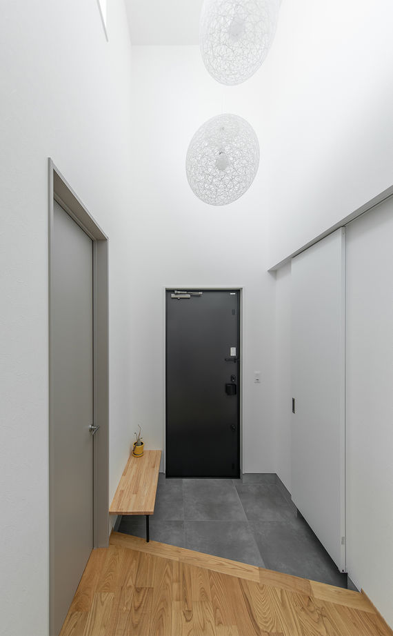 ルポハウス一級建築士事務所 【2000万円台／滋賀県／外観／吹き抜け】グレーの外観に木を合わせたオシャレで目をひく家の建築実例画像17