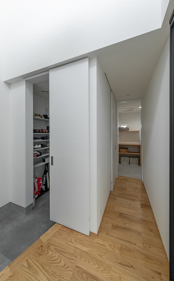 ルポハウス一級建築士事務所 【2000万円台／滋賀県／外観／吹き抜け】グレーの外観に木を合わせたオシャレで目をひく家の建築実例画像19