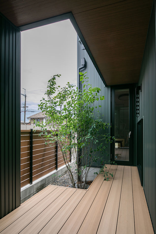 ルポハウス一級建築士事務所 【2000万円台/滋賀/子育て】奥に長い土地を活かし切る設計術。３人の子どもたちが育つ永く暮らす家の建築実例画像6