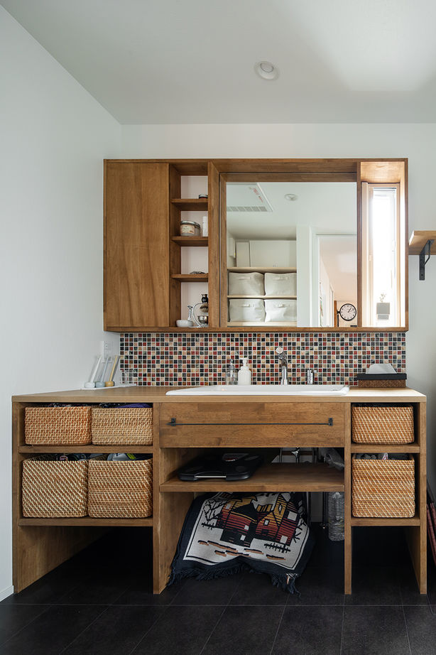 ルポハウス一級建築士事務所 【2000万円台/滋賀/子育て】奥に長い土地を活かし切る設計術。３人の子どもたちが育つ永く暮らす家の建築実例画像7