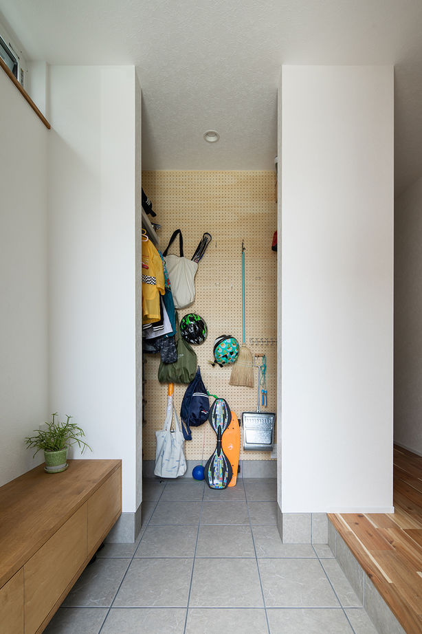 ルポハウス一級建築士事務所 【2000万円台/滋賀/子育て】奥に長い土地を活かし切る設計術。３人の子どもたちが育つ永く暮らす家の建築実例画像10