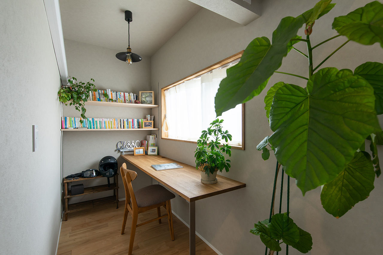 ルポハウス一級建築士事務所 【2000万円台/滋賀/ガルバ】趣味に囲まれたコの字型の家。美しいナチュラルガーデンも実現の建築実例画像7
