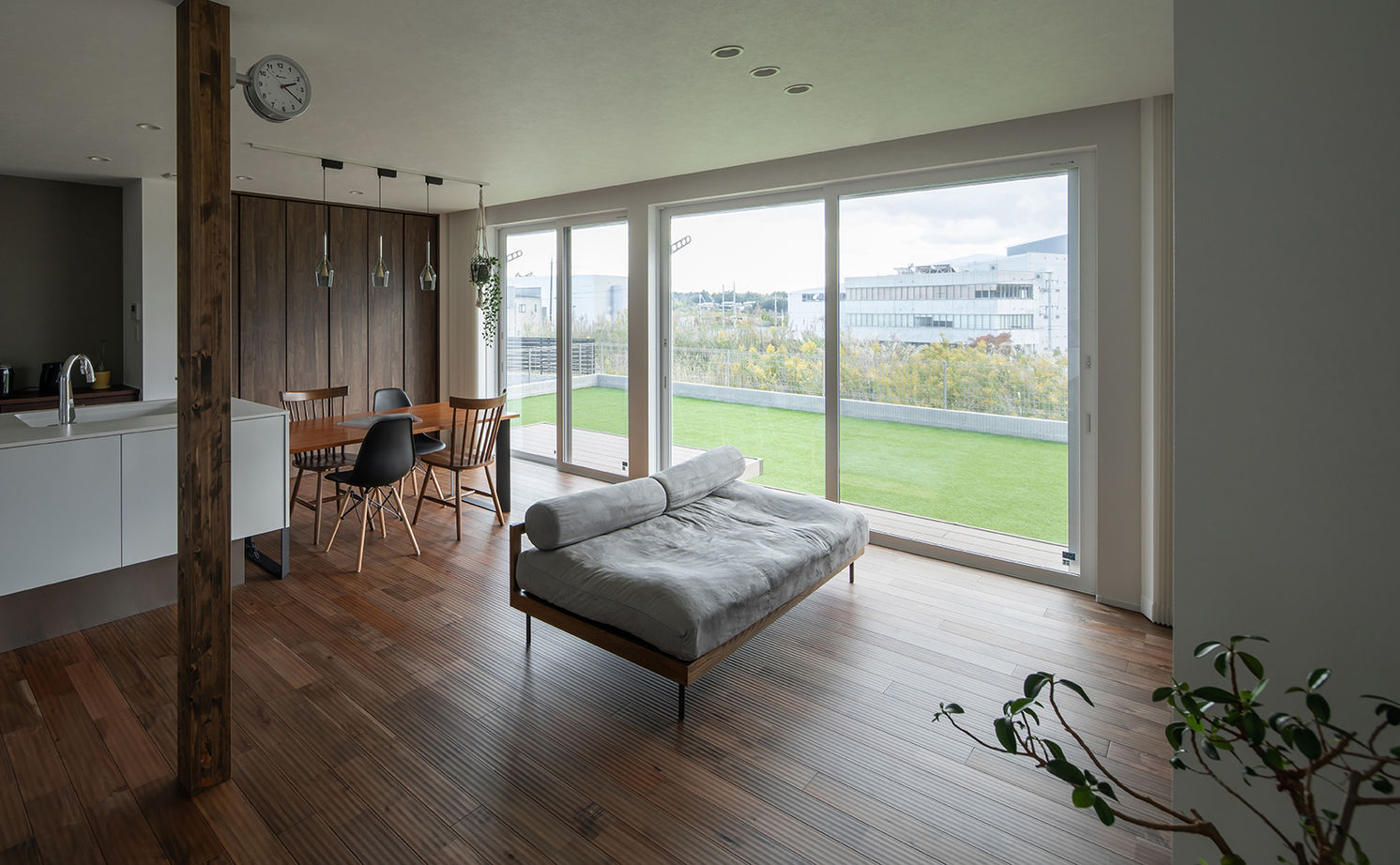 ルポハウス一級建築士事務所 【2000万円台/滋賀/子育て】家族みんなが伸びやかな家。趣味、子育て、日々の暮らし、すべて満喫の建築実例画像3