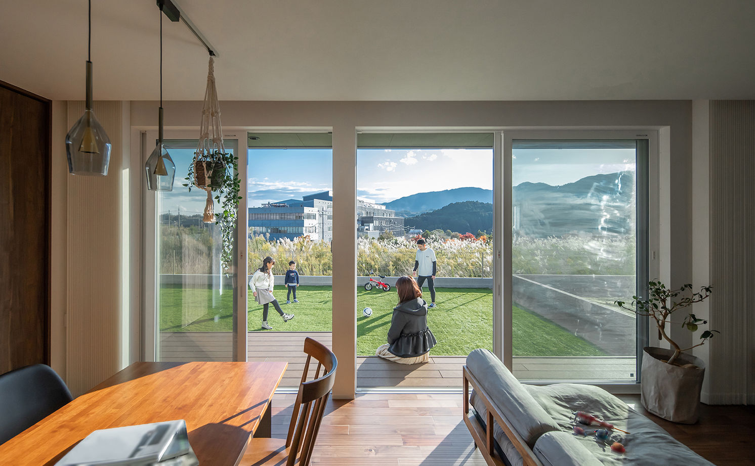 ルポハウス一級建築士事務所 【2000万円台/滋賀/子育て】家族みんなが伸びやかな家。趣味、子育て、日々の暮らし、すべて満喫の建築実例画像12