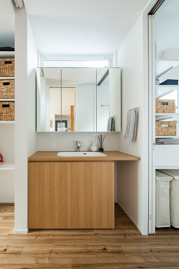 ルポハウス一級建築士事務所 【滋賀/木の家/ガルバリウム】ヒノキ香るアトリエのある住まい。遊び場の庭と一体感のある伸びやかな間取りの建築実例画像11