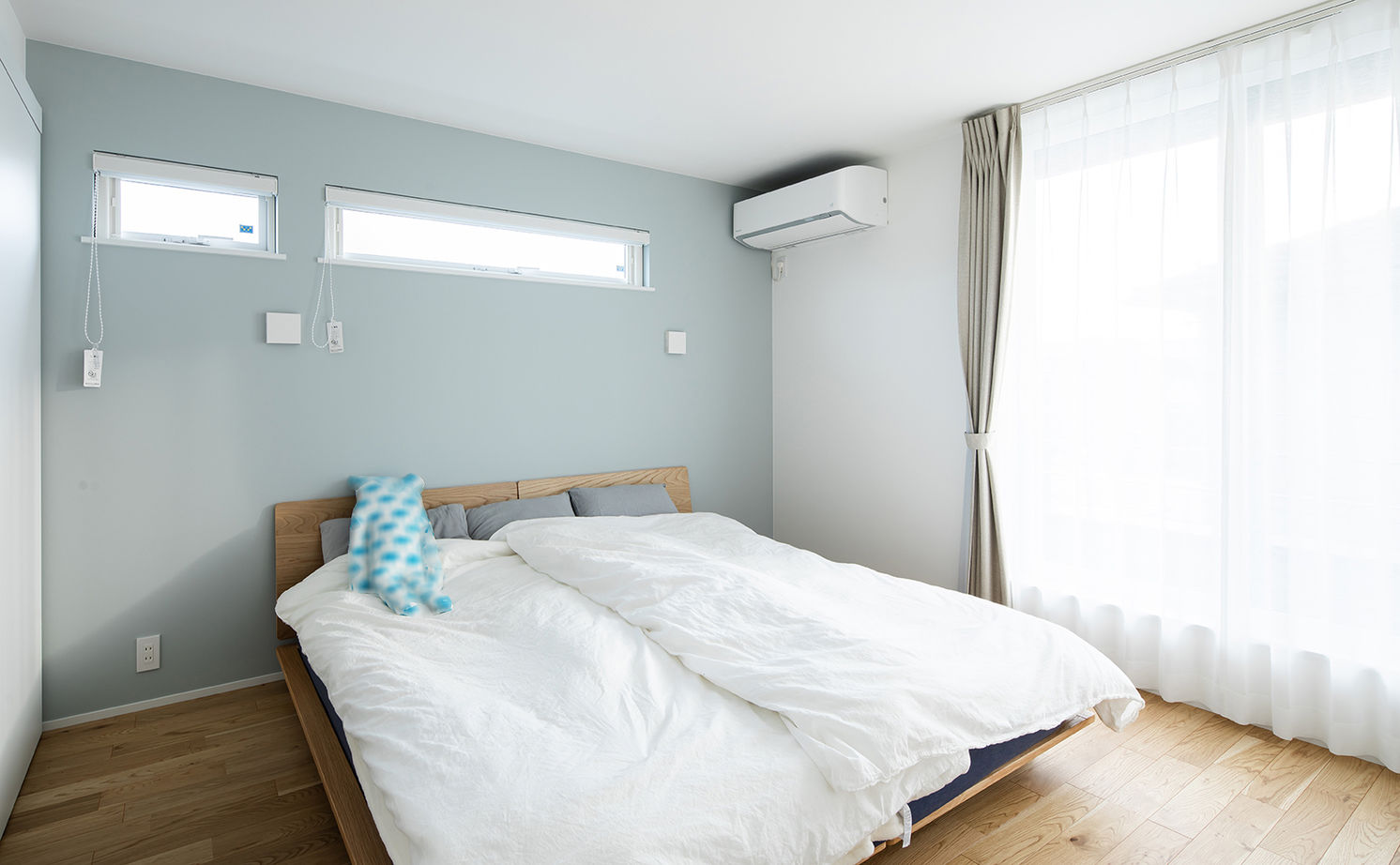 ルポハウス一級建築士事務所 【滋賀/木の家/ガルバリウム】ヒノキ香るアトリエのある住まい。遊び場の庭と一体感のある伸びやかな間取りの建築実例画像19