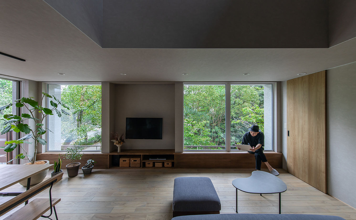 ルポハウス一級建築士事務所 【2000万円台/滋賀/30坪台】新緑を映す家。森の中の美術館で過ごすような至福の時間をカタチにの建築実例画像2