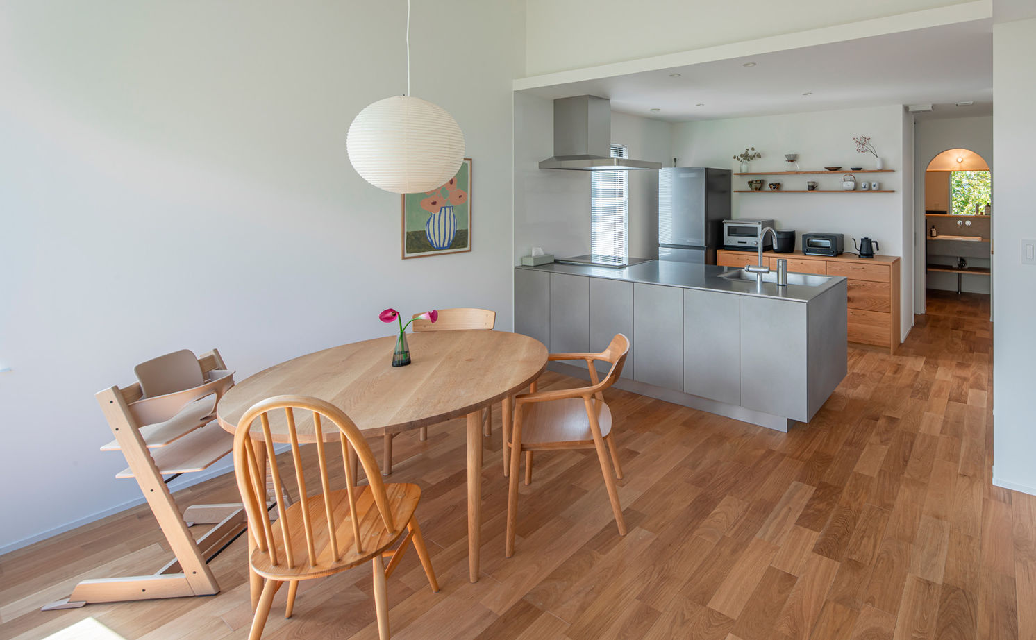 ルポハウス一級建築士事務所 【2000万円台／滋賀／2階リビング／子育て】大きな窓から季節を近くに感じられる、琵琶湖を望む家の建築実例画像6