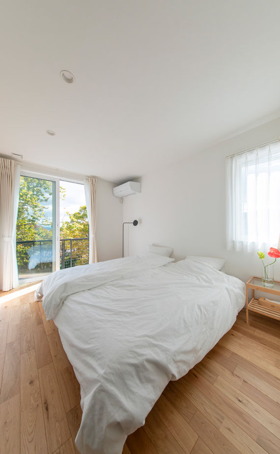 ルポハウス一級建築士事務所 【2000万円台／滋賀／2階リビング／子育て】大きな窓から季節を近くに感じられる、琵琶湖を望む家の建築実例画像11