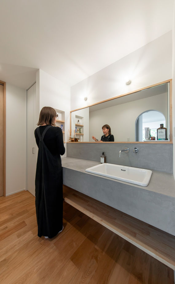 ルポハウス一級建築士事務所 【2000万円台／滋賀／2階リビング／子育て】大きな窓から季節を近くに感じられる、琵琶湖を望む家の建築実例画像18