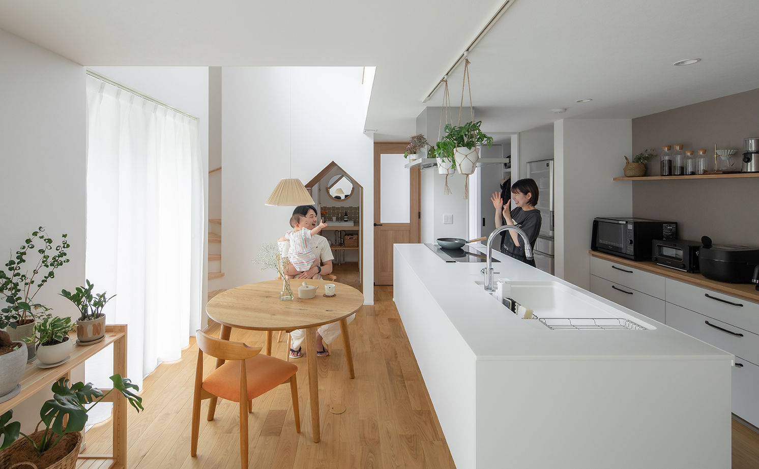 ルポハウス一級建築士事務所 【2000万円台/滋賀/子育て/和風モダン】仕事も家事も、お家時間も。こだわり詰まった、とんがり屋根の家の建築実例画像19