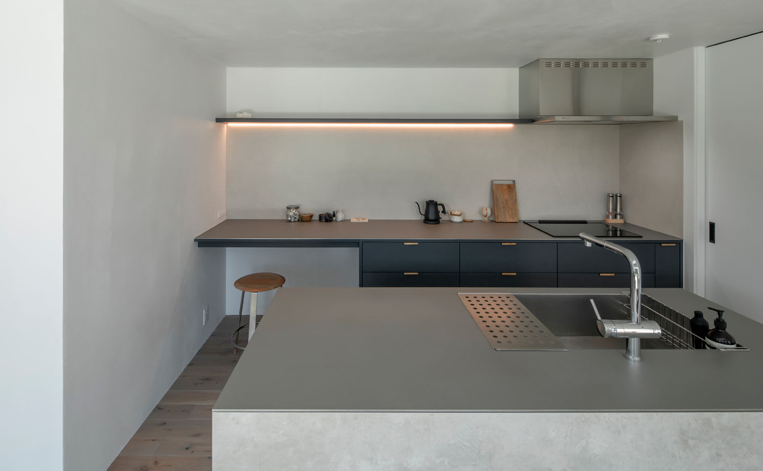 ルポハウス一級建築士事務所 【2000万円台／滋賀／平屋／中庭】本物の素材にこだわった、デザインと機能面が両立した平屋の建築実例画像7