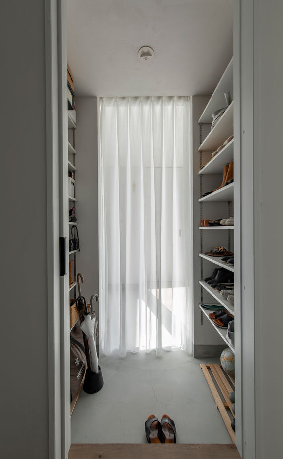 ルポハウス一級建築士事務所 【2000万円台／滋賀／平屋／中庭】本物の素材にこだわった、デザインと機能面が両立した平屋の建築実例画像13