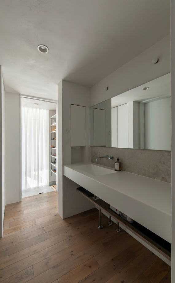 ルポハウス一級建築士事務所 【2000万円台／滋賀／平屋／中庭】本物の素材にこだわった、デザインと機能面が両立した平屋の建築実例画像14