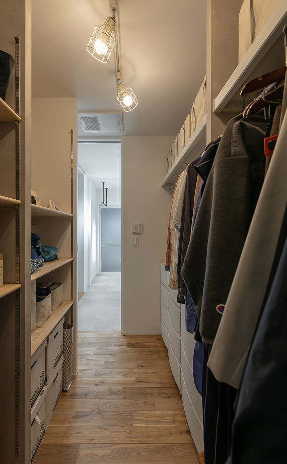 ルポハウス一級建築士事務所 【滋賀/2000万円台/吹抜け】おしゃれなインテリアが光るジャパンディスタイルの家。使い勝手の良い畳書斎もの建築実例画像15