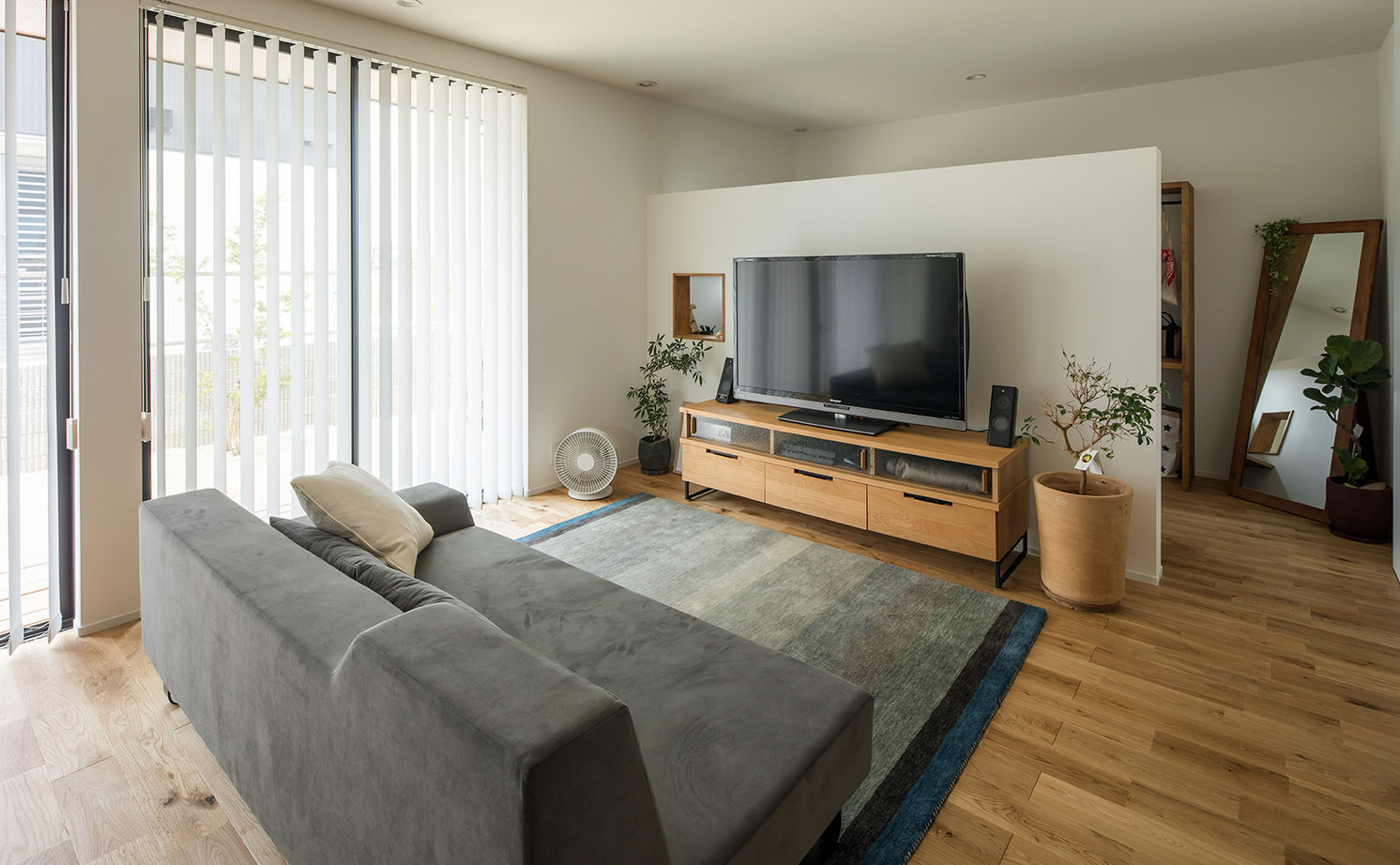 ルポハウス一級建築士事務所 【草津/2160万円】家族が集うオープンリビングの家。開放的な空間と見せる収納でカッコよく暮らすの建築実例画像6