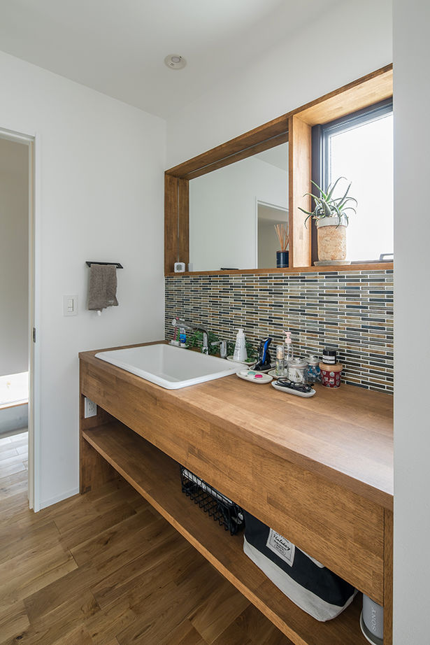 ルポハウス一級建築士事務所 【草津/2160万円】家族が集うオープンリビングの家。開放的な空間と見せる収納でカッコよく暮らすの建築実例画像9